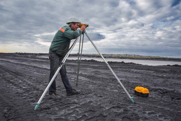 Servicios de Topografía · Topógrafos Servicios Topográficos y Geomáticos Sarral